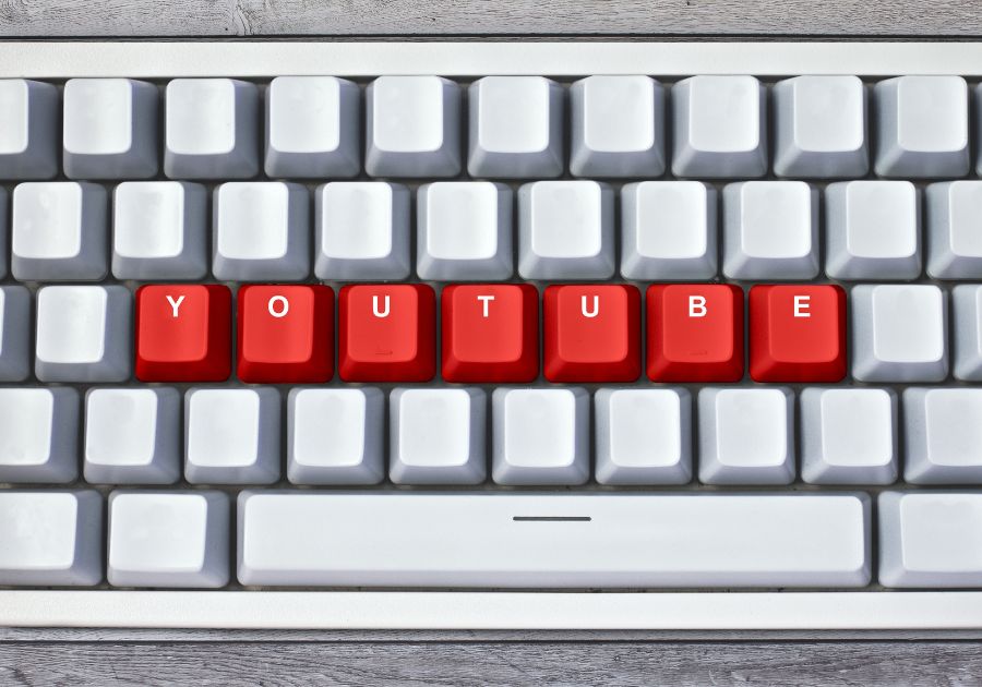 Terry-bertelli-social-media-specialist-guida-completa-youtube-business terry-bertelli-social-media-specialist-guida-completa-youtube-business